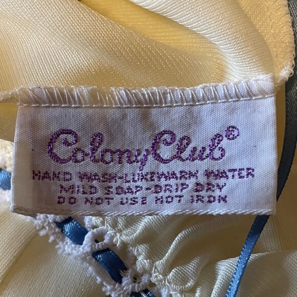 70s Vintage Colony Club Yellow Nightgown With Blue Ribbon & Lace Trim OSFM - Picture 5 of 5
